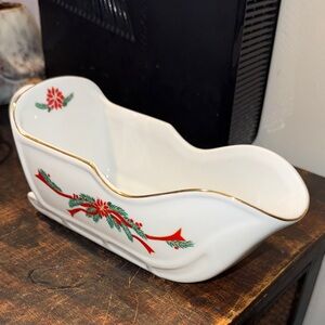 Charming White Ceramic Sleigh with Holiday Design